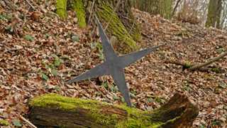 The biggest, the badest – thats our Kamikaze Shuriken! It's made of 14260 Spring Steel, thickness is…